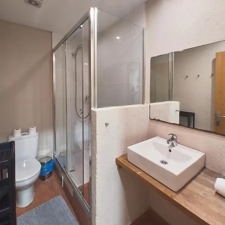 Diagonal Apartment