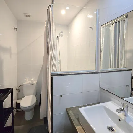 Diagonal Apartment